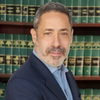  Lawyer Lee Ratner