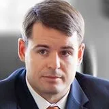  Lawyer Dustin S. Phillips