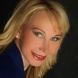  Lawyer Karen Munzer