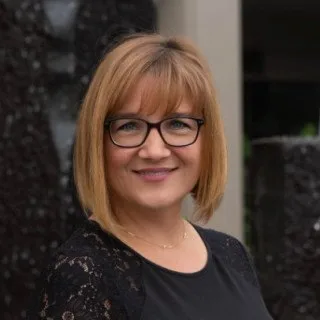  Lawyer Alexa Ritchie