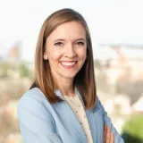  Lawyer Lindsey S. Macon