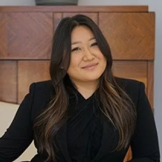  Lawyer Michelle Yang