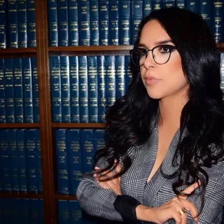  Lawyer Kim Davoodi