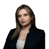  Lawyer Julianna Walo