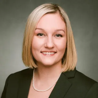  Lawyer Samantha S. Knapp